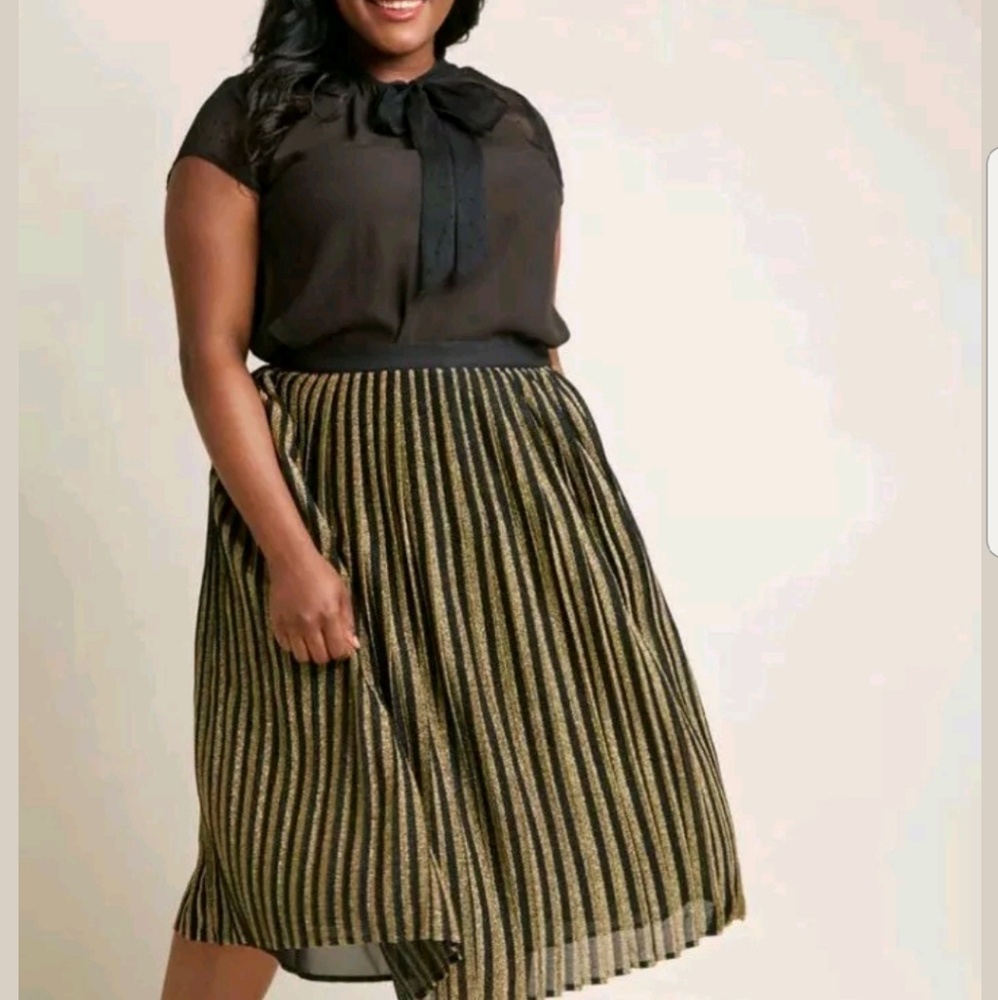 Gold and black modcloth skirt
